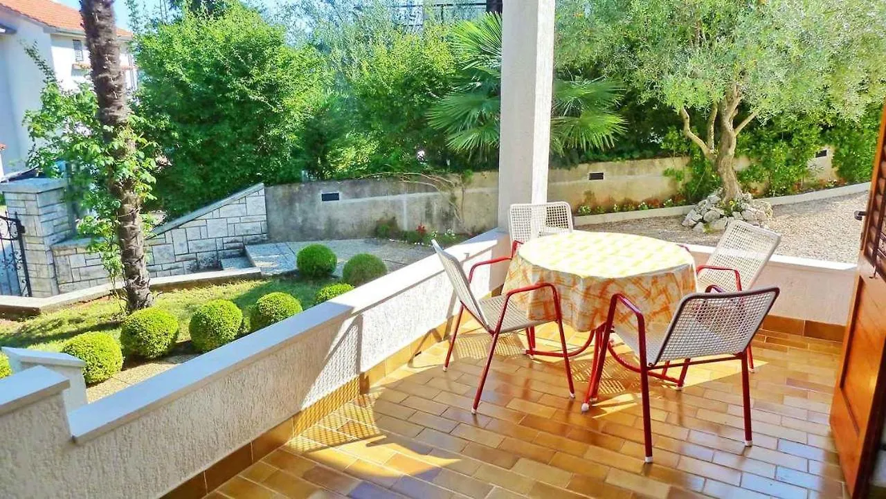Apartments In Dobrinj/Insel Krk 35141