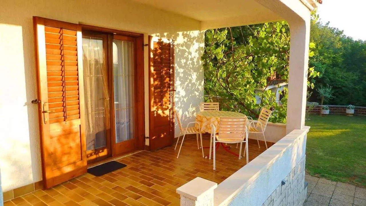 Apartments In Dobrinj/Insel Krk 35141